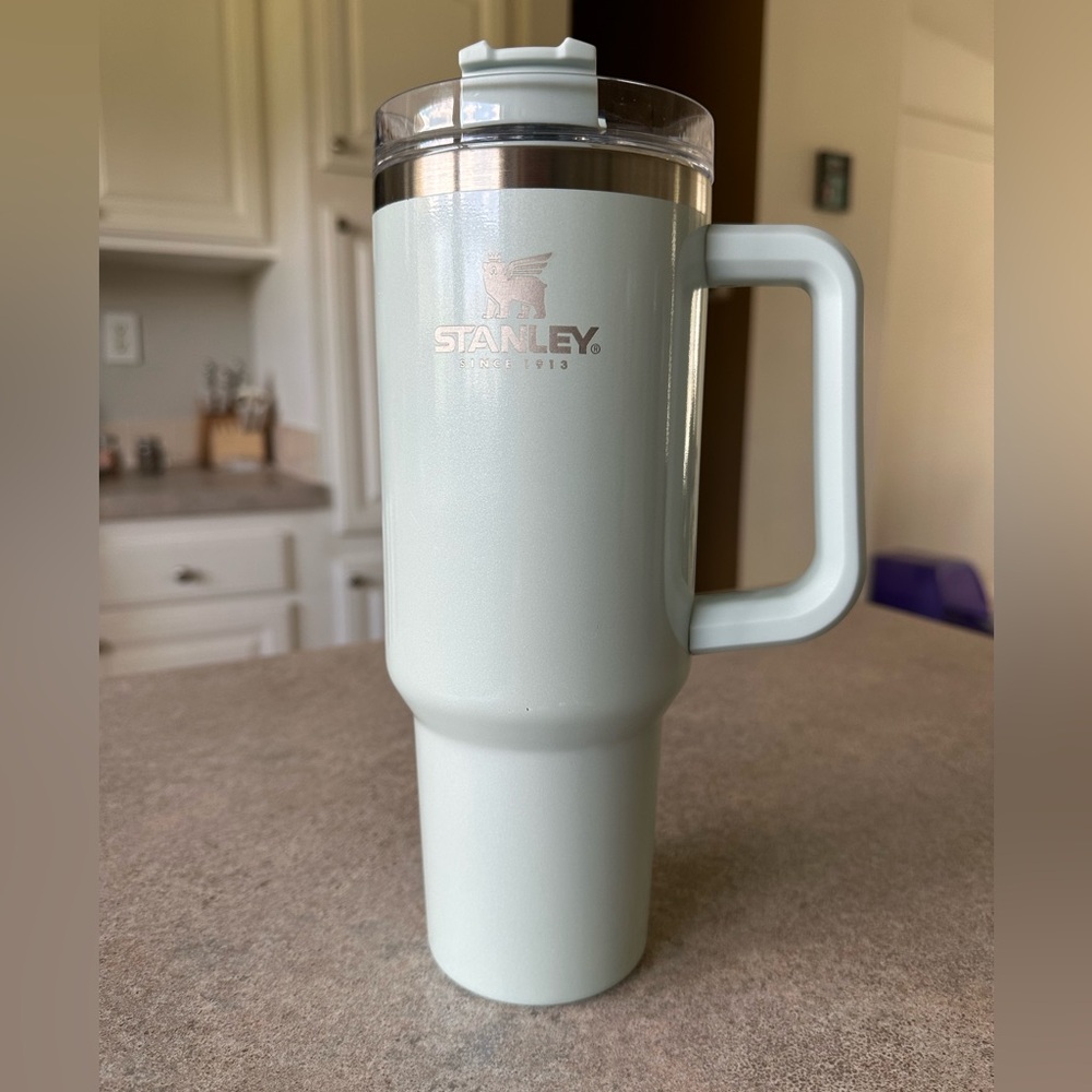 Light metallic blue 40oz Stanley NO STRAW